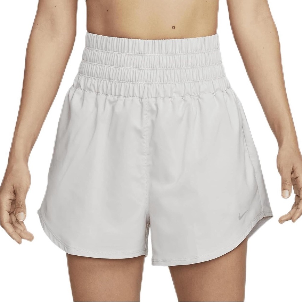 Nike One Dri-Fit Ultra High Waisted 3” Short